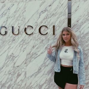 Meet your Posher, Dana